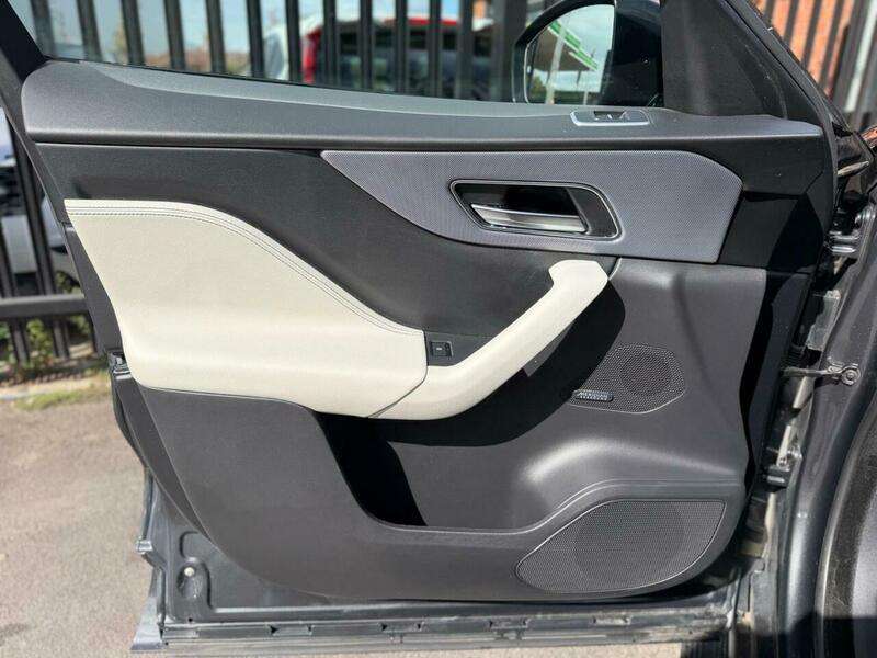 2019 JAGUAR F-PACE 2019 JAGUAR F-PACE