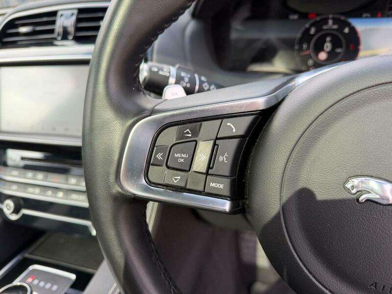 2019 JAGUAR F-PACE 2019 JAGUAR F-PACE