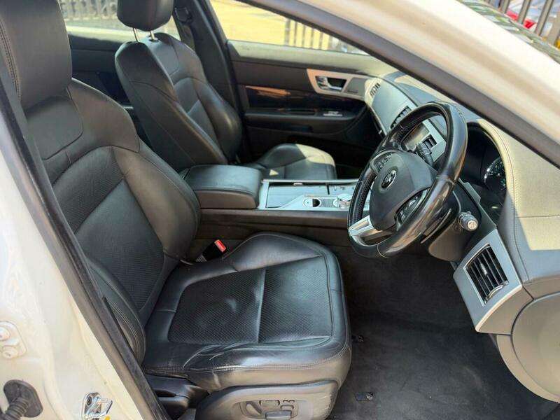 2014 JAGUAR XF 2014 JAGUAR XF