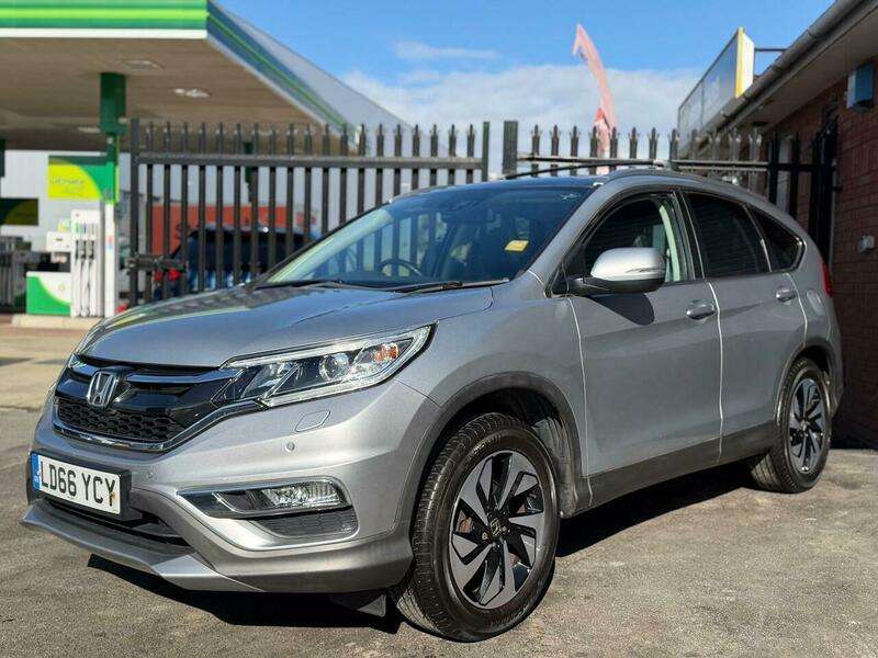 A 2016 HONDA CR-V 2.0 i-VTEC EX 4WD Euro 6 (s/s) 5dr A 2016 HONDA CR-V 2.0 i-VTEC EX 4WD Euro 6 (s/s) 5dr