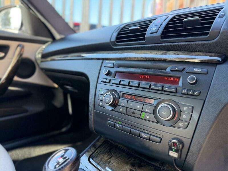 2011 BMW 1 SERIES 2011 BMW 1 SERIES