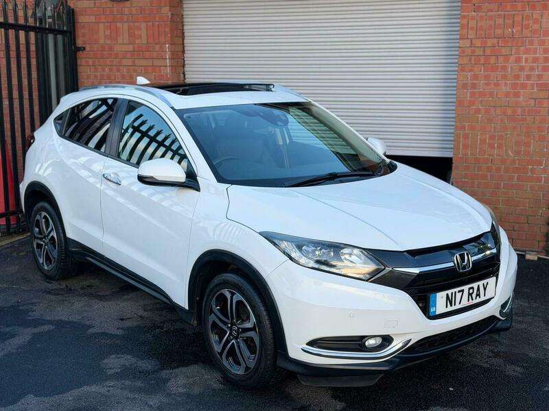 A 2016 HONDA HR-V 1.5 i-VTEC EX CVT Euro 6 (s/s) 5dr A 2016 HONDA HR-V 1.5 i-VTEC EX CVT Euro 6 (s/s) 5dr