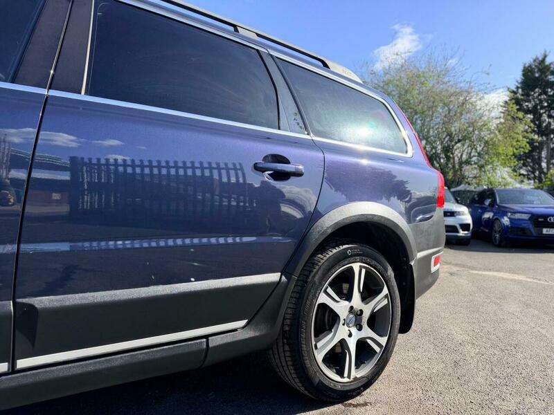 2011 VOLVO XC70 2011 VOLVO XC70