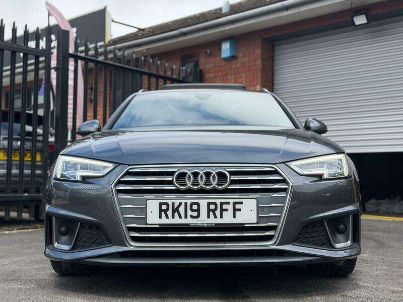 A 2019 AUDI A4 AVANT 2.0 TDI 40 S line S Tronic Euro 6 (s/s) 5dr A 2019 AUDI A4 AVANT 2.0 TDI 40 S line S Tronic Euro 6 (s/s) 5dr