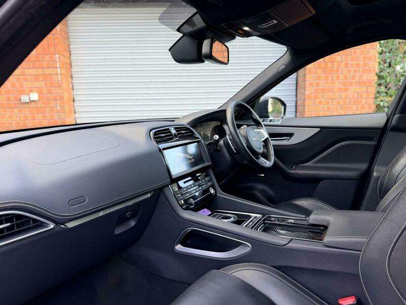 2017 JAGUAR F-PACE 2017 JAGUAR F-PACE