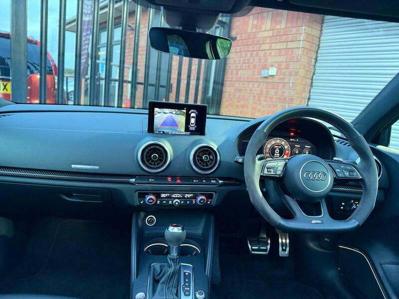 null AUDI RS3 null AUDI RS3