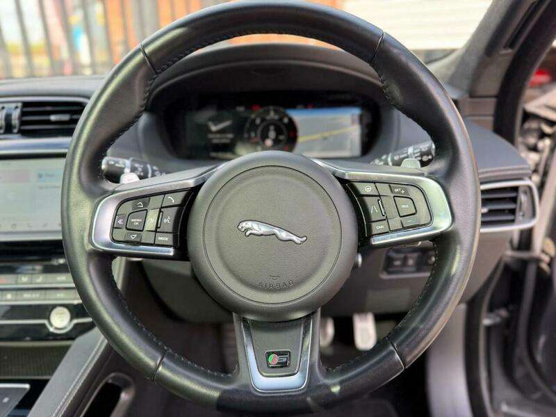 2019 JAGUAR F-PACE 2019 JAGUAR F-PACE