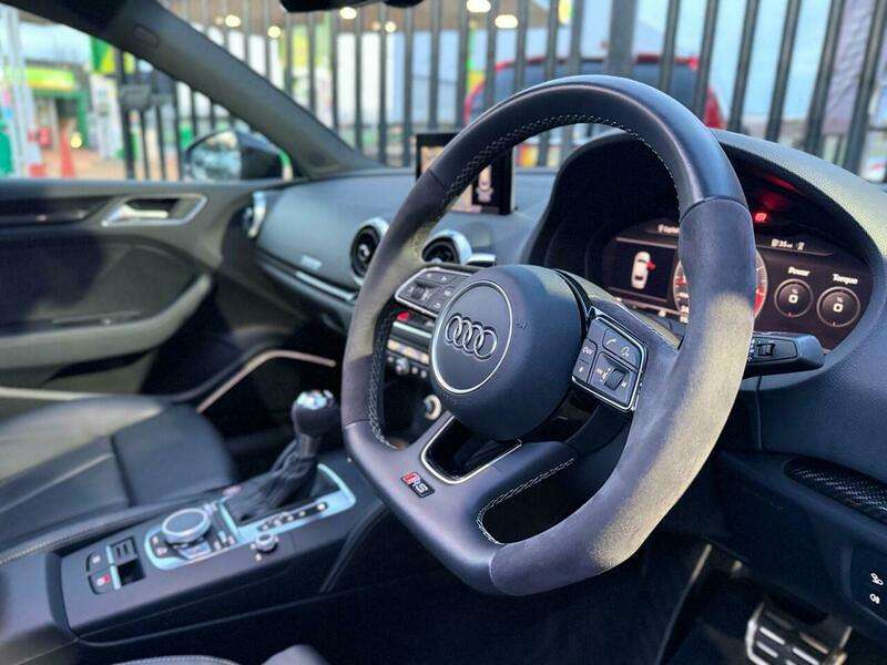 null AUDI RS3 null AUDI RS3