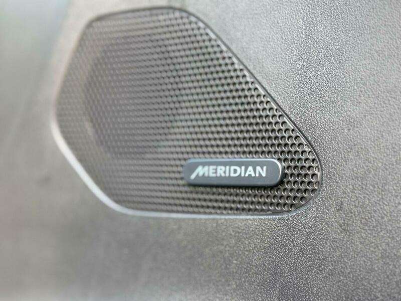 2017 JAGUAR F-PACE 2017 JAGUAR F-PACE