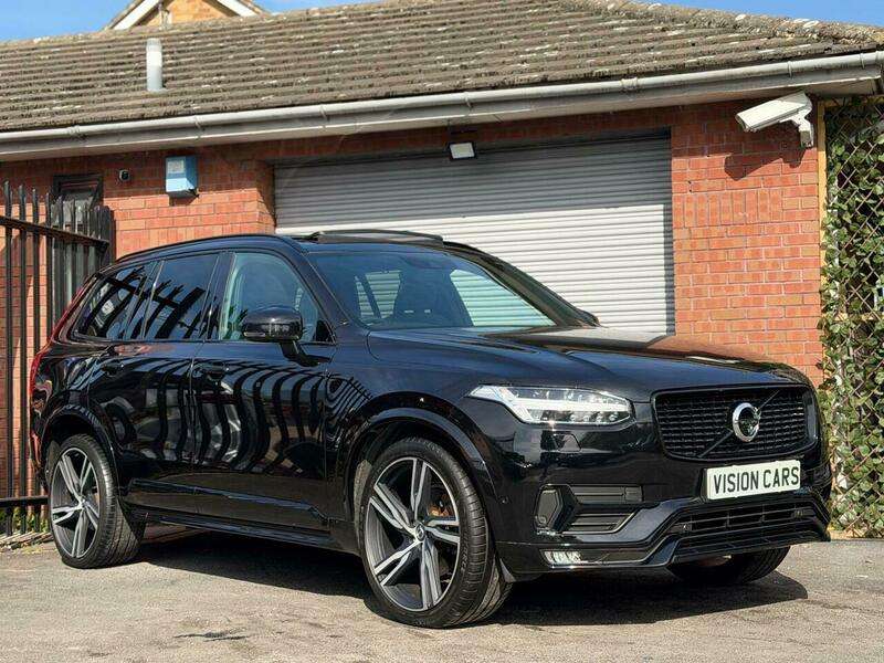 A 2017 VOLVO XC90 2.0 D5 PowerPulse R-Design Auto 4WD Euro 6 (s/s) 5dr A 2017 VOLVO XC90 2.0 D5 PowerPulse R-Design Auto 4WD Euro 6 (s/s) 5dr