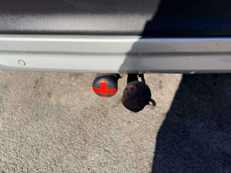 2011 VOLVO XC70 2011 VOLVO XC70