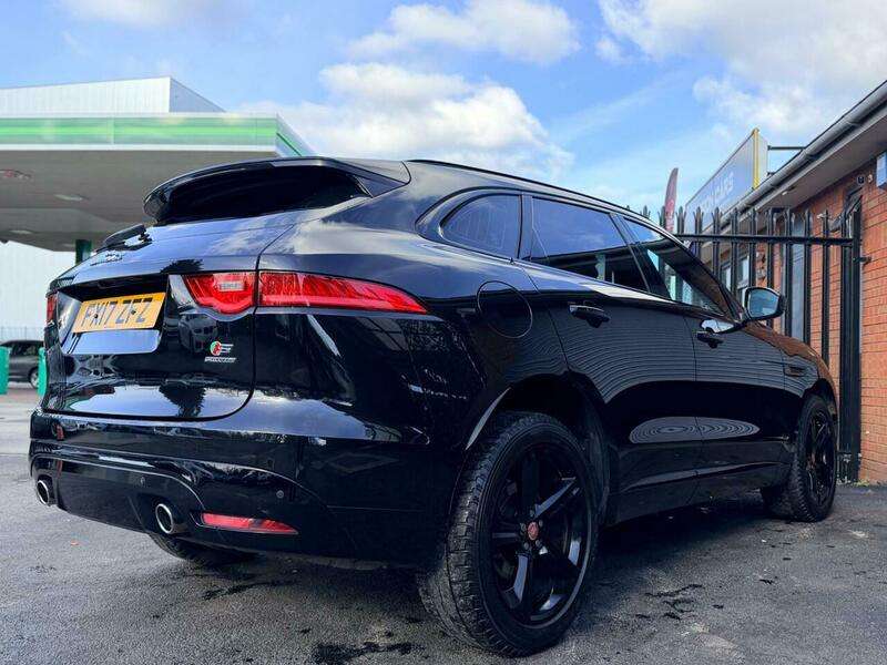 2017 JAGUAR F-PACE 2017 JAGUAR F-PACE