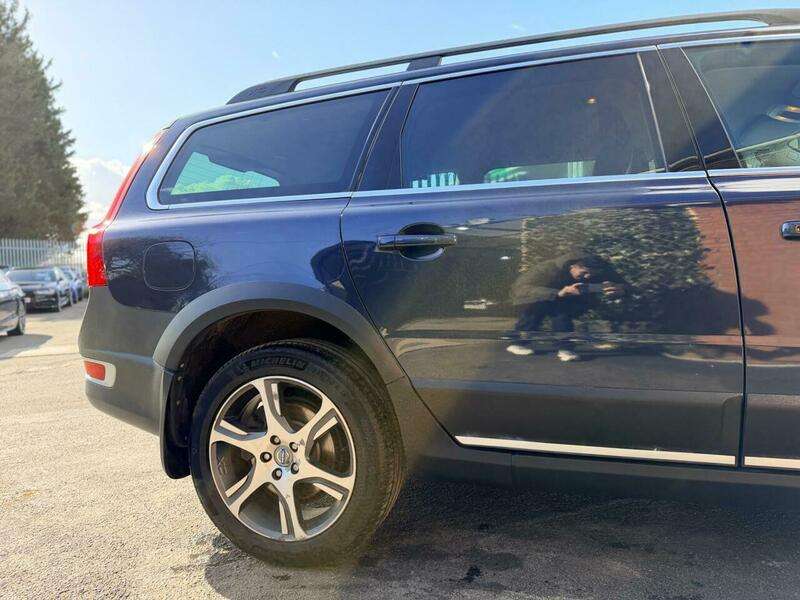 2011 VOLVO XC70 2011 VOLVO XC70