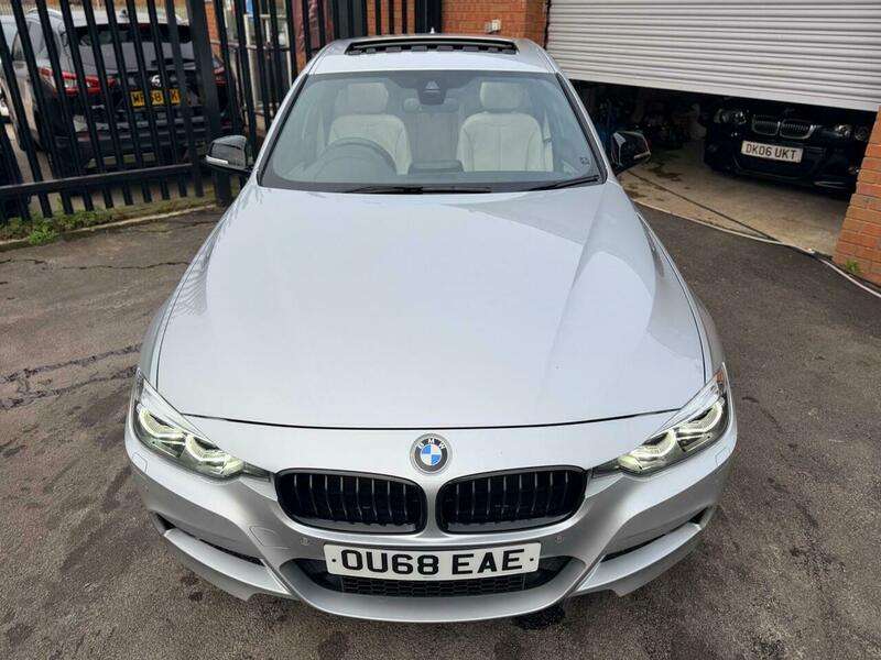 A 2018 BMW 3 SERIES 3.0 340i M Sport Shadow Edition Auto Euro 6 (s/s) 4dr A 2018 BMW 3 SERIES 3.0 340i M Sport Shadow Edition Auto Euro 6 (s/s) 4dr