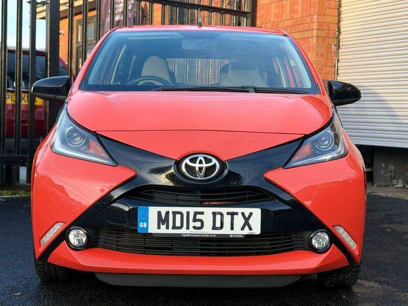 A 2015 TOYOTA AYGO 1.0 VVT-i x-cite Euro 5 5dr Euro 5 A 2015 TOYOTA AYGO 1.0 VVT-i x-cite Euro 5 5dr Euro 5