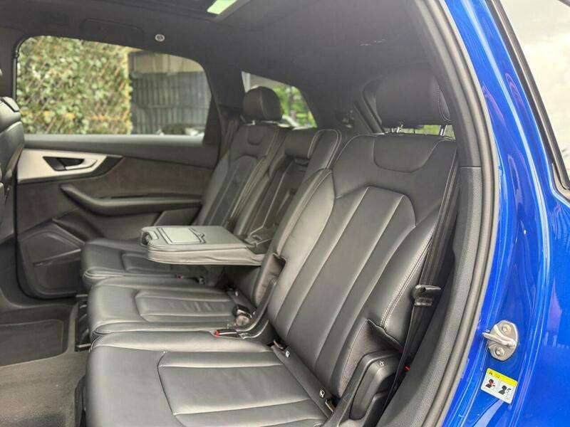 2017 AUDI SQ7 2017 AUDI SQ7