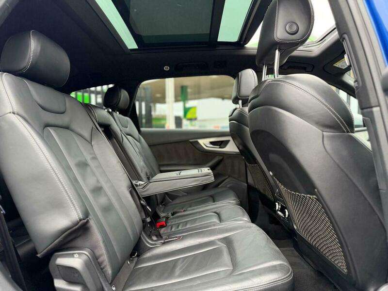 2017 AUDI SQ7 2017 AUDI SQ7