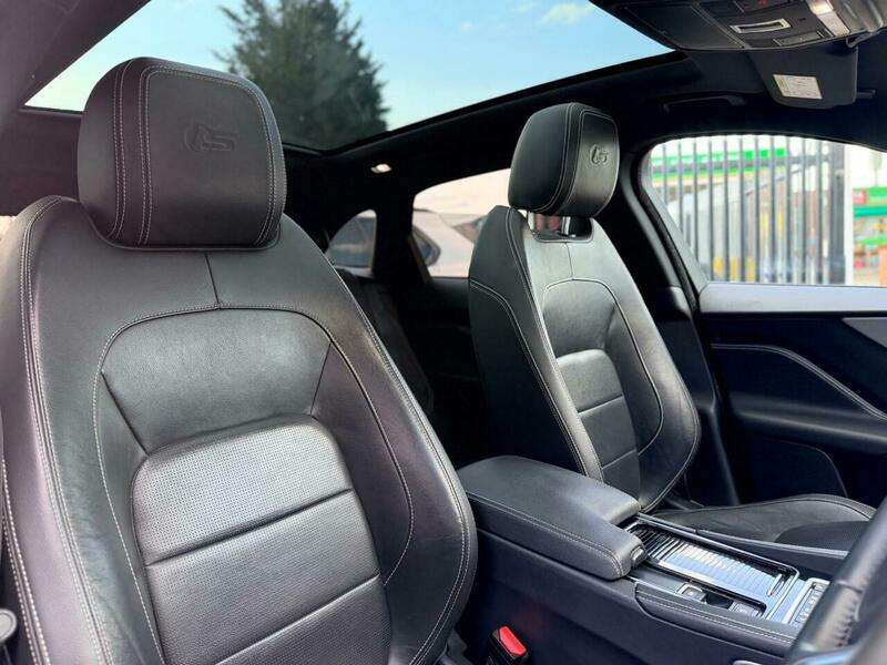 2017 JAGUAR F-PACE 2017 JAGUAR F-PACE
