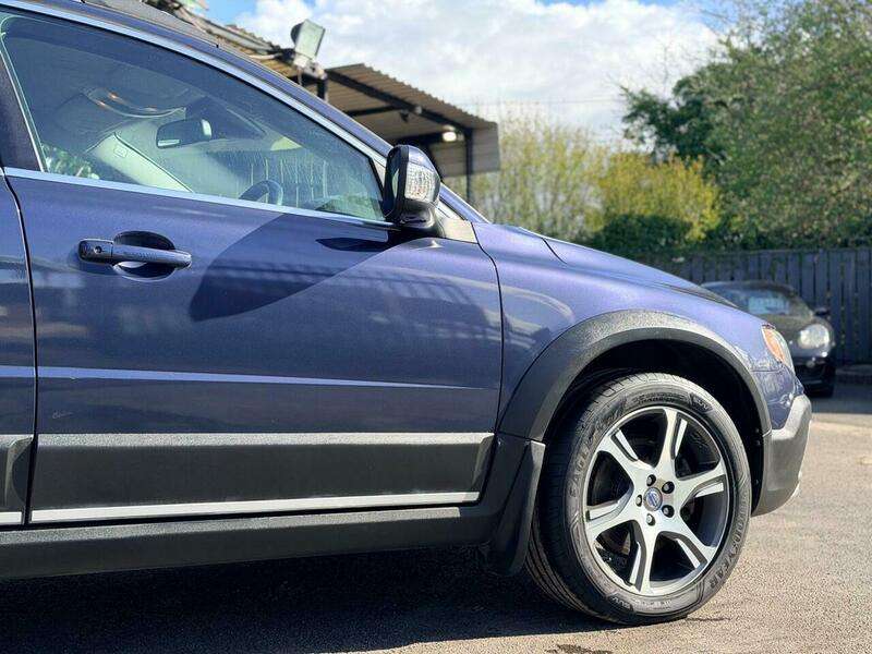 2011 VOLVO XC70 2011 VOLVO XC70