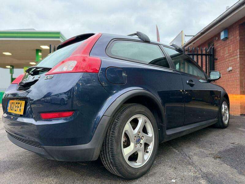 2011 VOLVO C30 2011 VOLVO C30