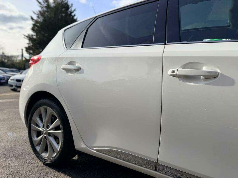2015 TOYOTA AURIS 2015 TOYOTA AURIS