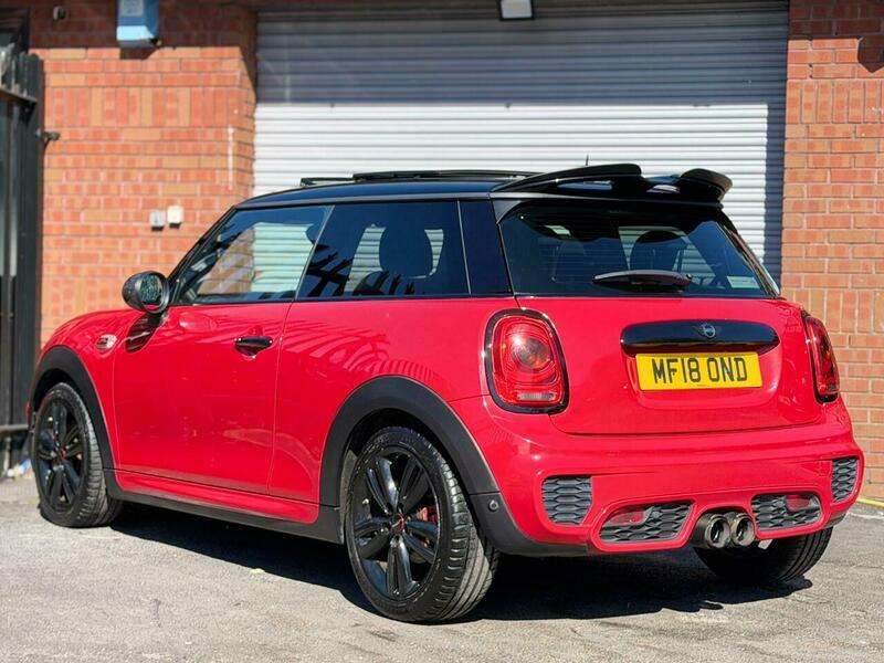 A 2018 MINI HATCH 2.0 Cooper S Sport Hatchback 3dr Petrol Steptronic Euro 6 (s/s) (192 ps) A 2018 MINI HATCH 2.0 Cooper S Sport Hatchback 3dr Petrol Steptronic Euro 6 (s/s) (192 ps)