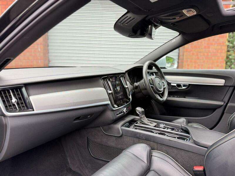 2018 VOLVO V90 2018 VOLVO V90