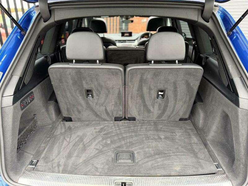 2017 AUDI SQ7 2017 AUDI SQ7