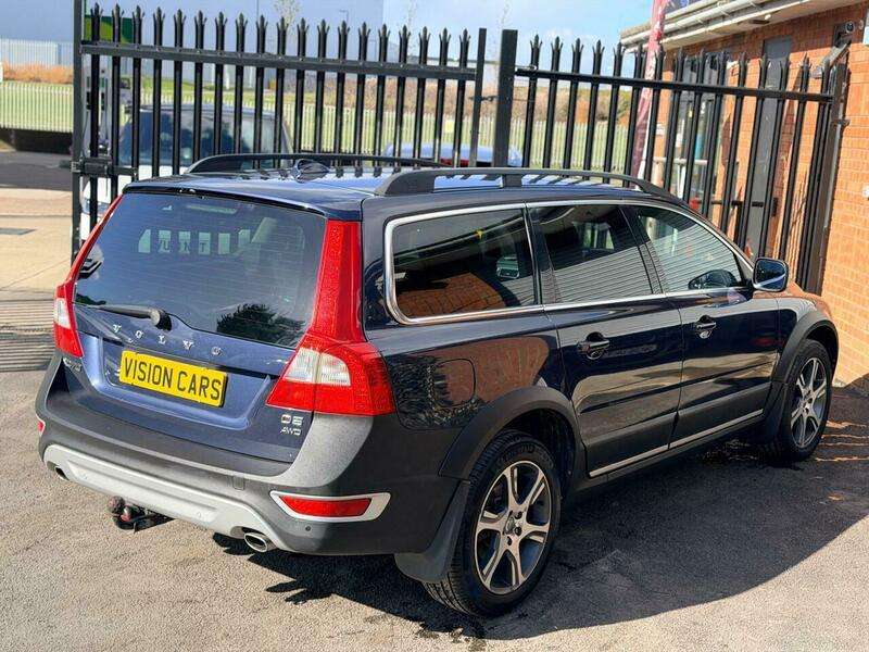 2011 VOLVO XC70 2011 VOLVO XC70