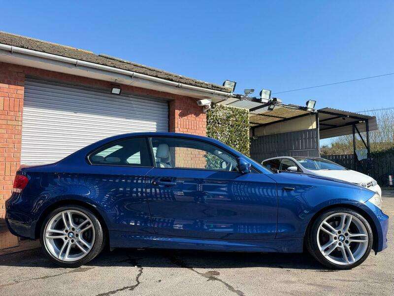 2011 BMW 1 SERIES 2011 BMW 1 SERIES