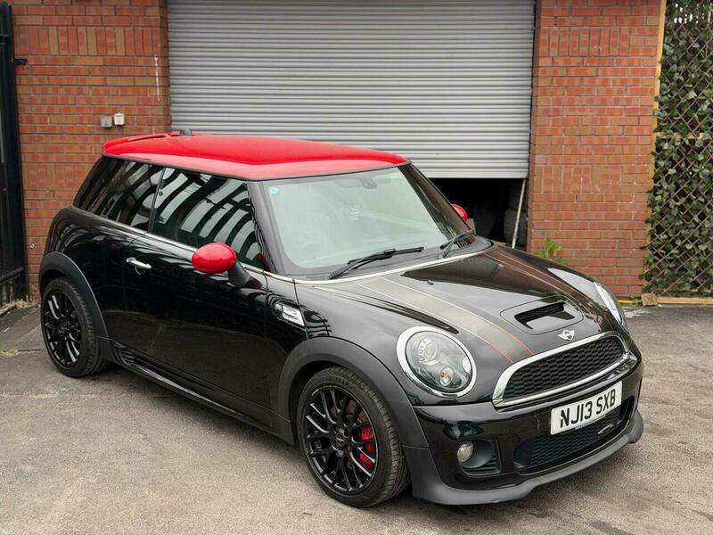 A 2013 MINI MINI JOHN COOPER WORKS A 2013 MINI MINI JOHN COOPER WORKS