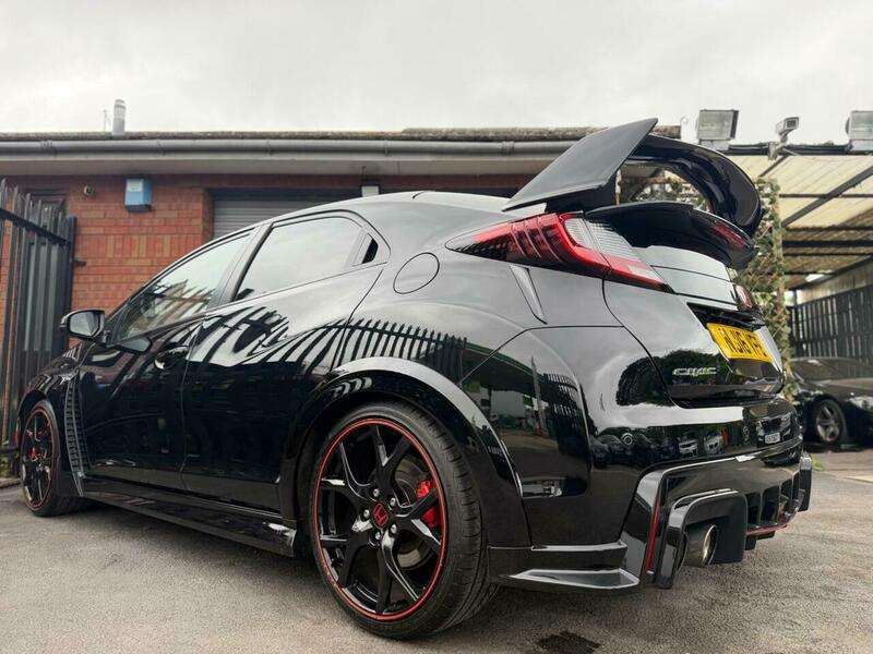 A 2016 HONDA CIVIC 2.0 i-VTEC Type R GT Euro 6 (s/s) 5dr A 2016 HONDA CIVIC 2.0 i-VTEC Type R GT Euro 6 (s/s) 5dr