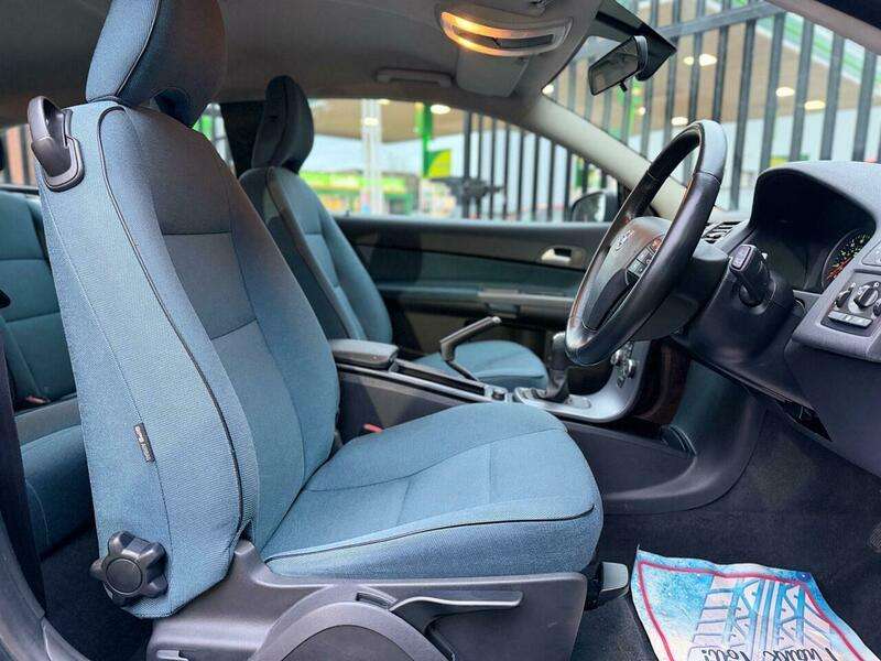 2011 VOLVO C30 2011 VOLVO C30