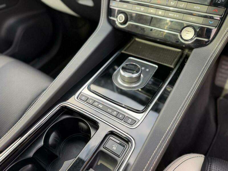 2019 JAGUAR F-PACE 2019 JAGUAR F-PACE