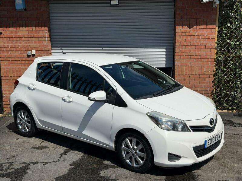 A 2013 TOYOTA YARIS 1.33 Dual VVT-i TR Euro 5 5dr A 2013 TOYOTA YARIS 1.33 Dual VVT-i TR Euro 5 5dr