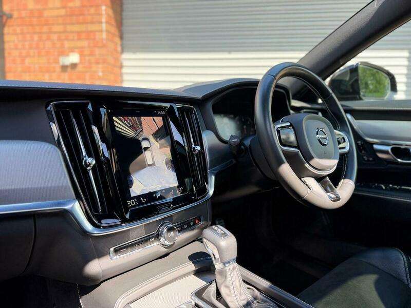 2020 VOLVO V90 2020 VOLVO V90