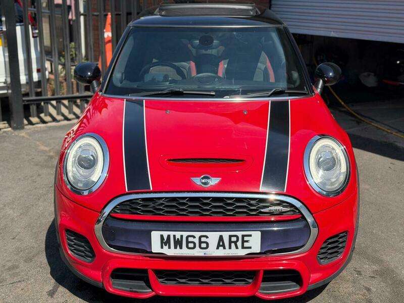 A 2016 MINI HATCH 2.0 John Cooper Works Auto Euro 6 (s/s) 3dr A 2016 MINI HATCH 2.0 John Cooper Works Auto Euro 6 (s/s) 3dr