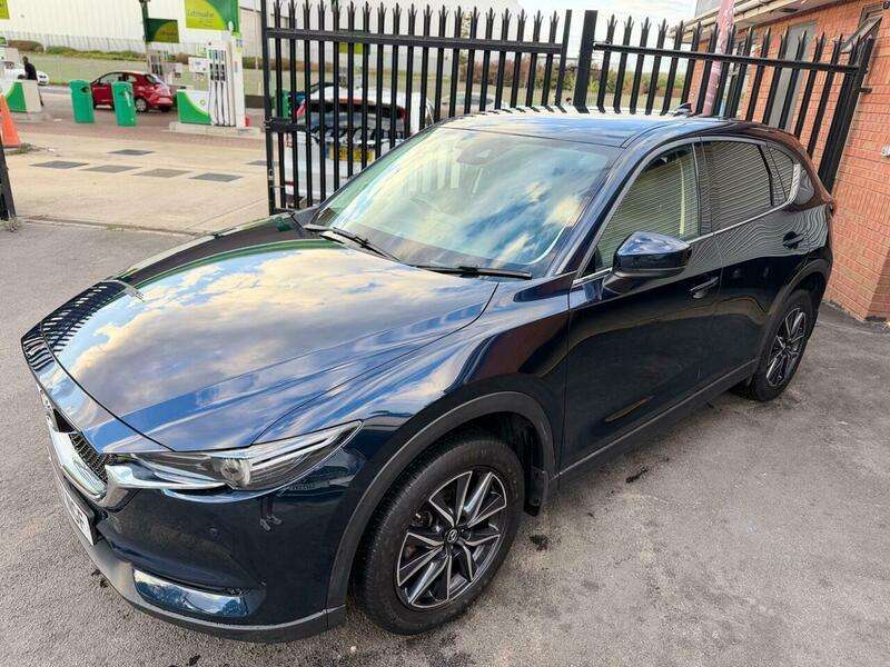 A 2017 MAZDA CX-5 2.0 SKYACTIV-G Sport Nav Euro 6 (s/s) 5dr A 2017 MAZDA CX-5 2.0 SKYACTIV-G Sport Nav Euro 6 (s/s) 5dr