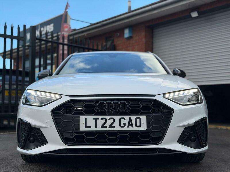 A 2022 AUDI A4 AVANT 2.0 TDI 40 Black Edition S Tronic quattro Euro 6 (s/s) 5dr A 2022 AUDI A4 AVANT 2.0 TDI 40 Black Edition S Tronic quattro Euro 6 (s/s) 5dr