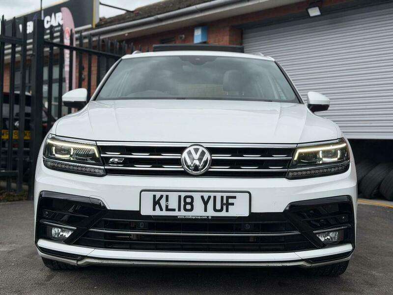 A 2018 VOLKSWAGEN TIGUAN 2.0 TDI R-Line DSG 4Motion Euro 6 (s/s) 5dr A 2018 VOLKSWAGEN TIGUAN 2.0 TDI R-Line DSG 4Motion Euro 6 (s/s) 5dr