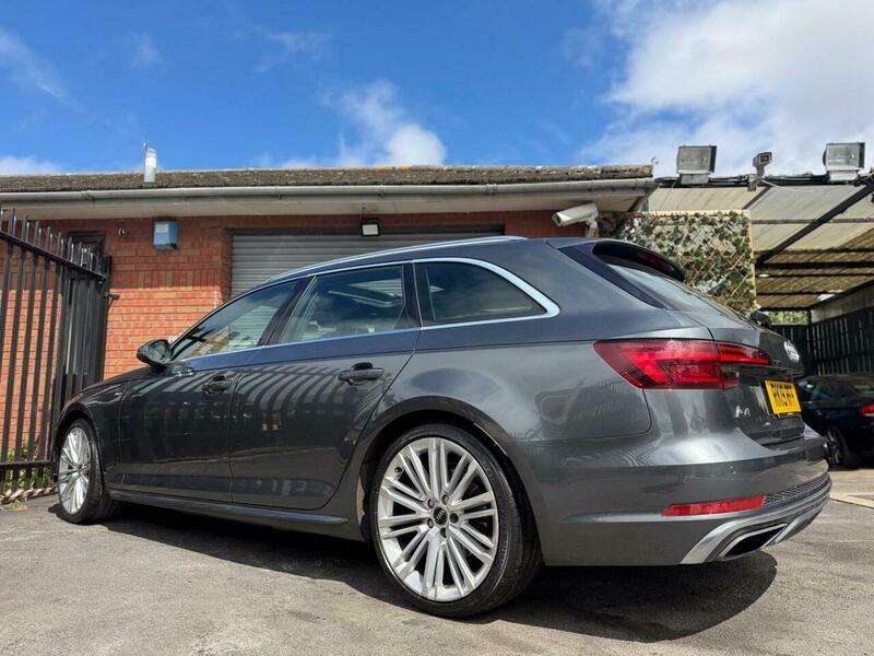A 2019 AUDI A4 AVANT 2.0 TDI 40 S line S Tronic Euro 6 (s/s) 5dr A 2019 AUDI A4 AVANT 2.0 TDI 40 S line S Tronic Euro 6 (s/s) 5dr