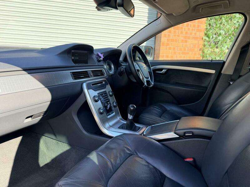 2011 VOLVO XC70 2011 VOLVO XC70