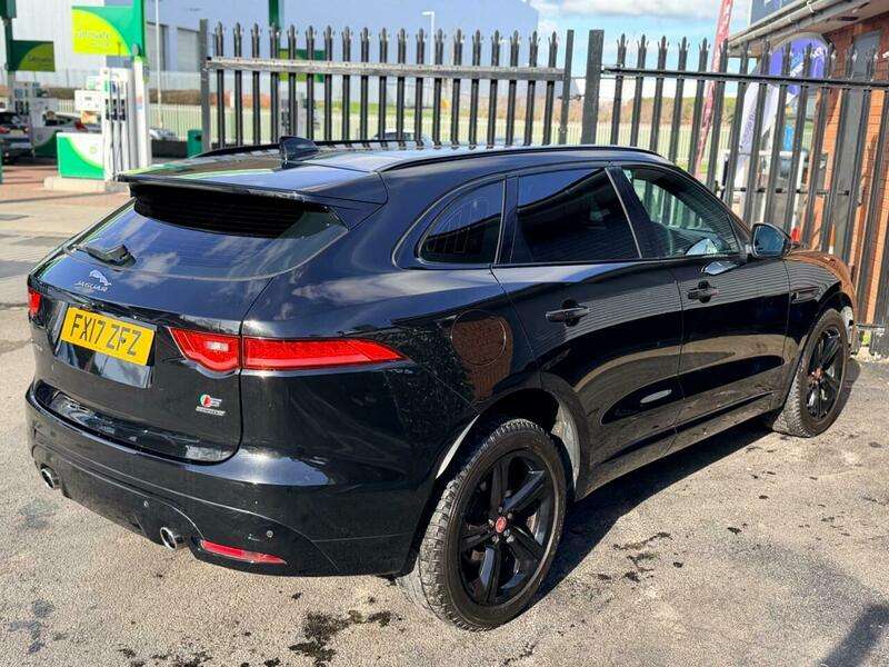 2017 JAGUAR F-PACE 2017 JAGUAR F-PACE