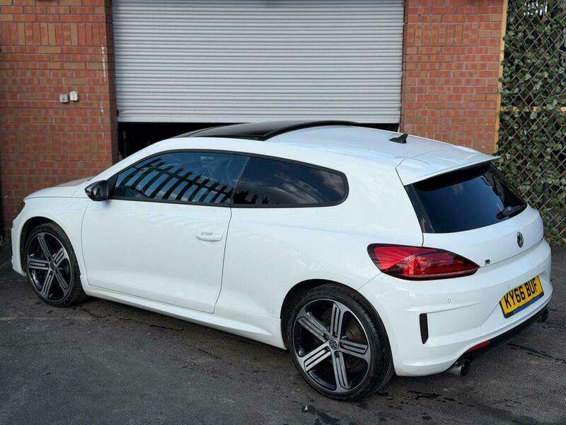 A 2016 VOLKSWAGEN SCIROCCO 2.0 TSI BlueMotion Tech R Euro 6 (s/s) 3dr A 2016 VOLKSWAGEN SCIROCCO 2.0 TSI BlueMotion Tech R Euro 6 (s/s) 3dr