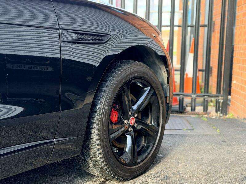 2017 JAGUAR F-PACE 2017 JAGUAR F-PACE