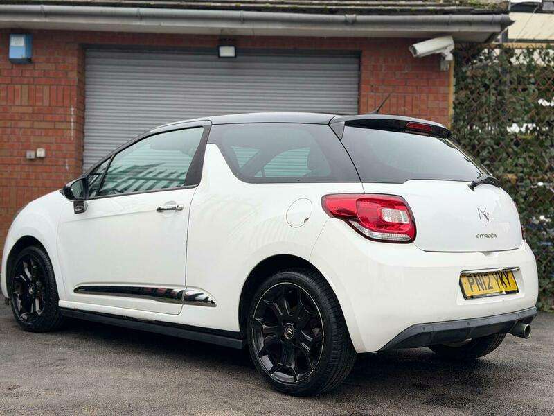 A 2012 CITROEN DS3 1.6 e-HDi Airdream DStyle Plus Euro 5 (s/s) 3dr A 2012 CITROEN DS3 1.6 e-HDi Airdream DStyle Plus Euro 5 (s/s) 3dr