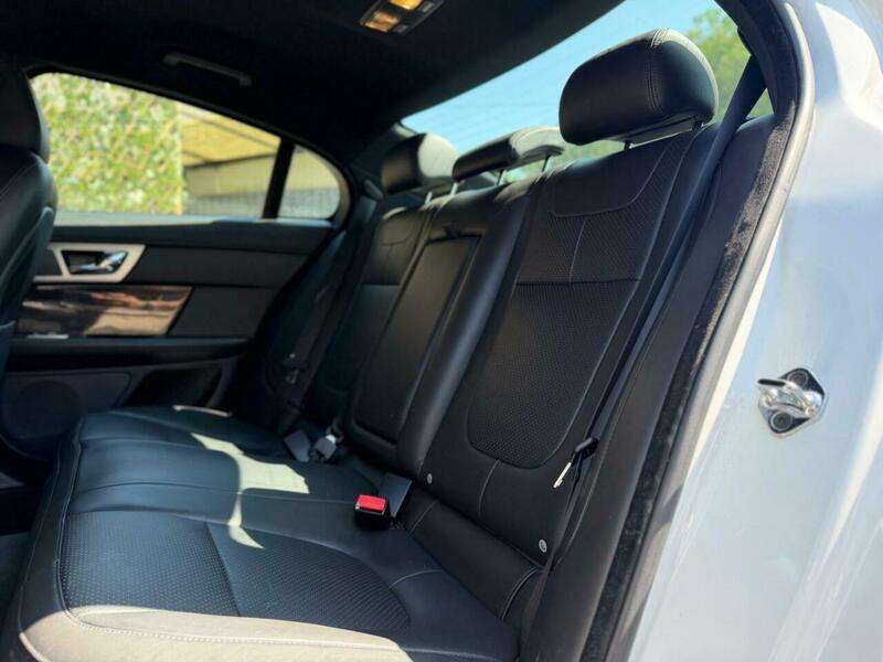 2014 JAGUAR XF 2014 JAGUAR XF
