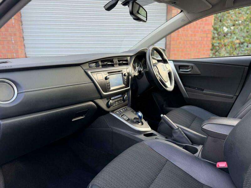 2015 TOYOTA AURIS 2015 TOYOTA AURIS