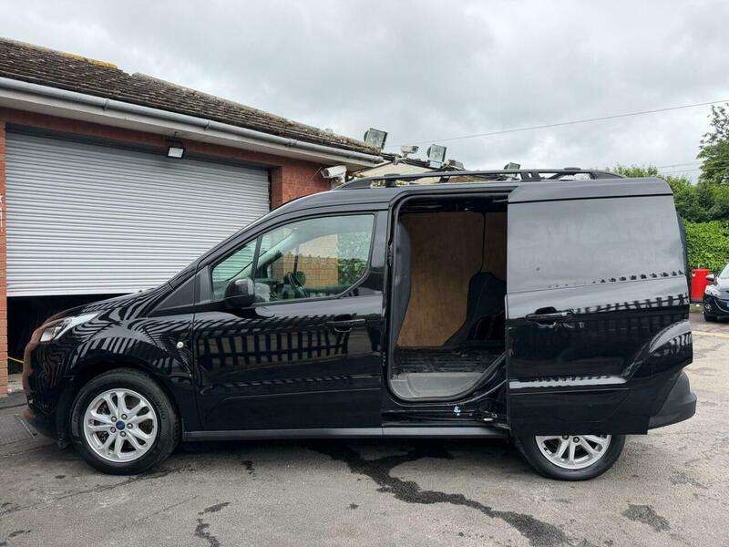 A 2021 FORD TRANSIT CONNECT 1.5 200 EcoBlue Limited L1 Euro 6 (s/s) 5dr A 2021 FORD TRANSIT CONNECT 1.5 200 EcoBlue Limited L1 Euro 6 (s/s) 5dr