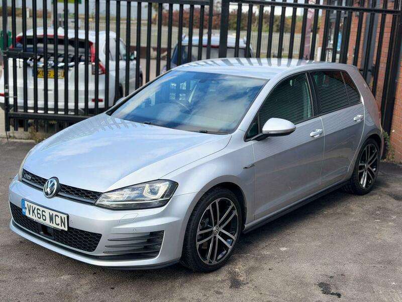 2016 VOLKSWAGEN GOLF 2016 VOLKSWAGEN GOLF